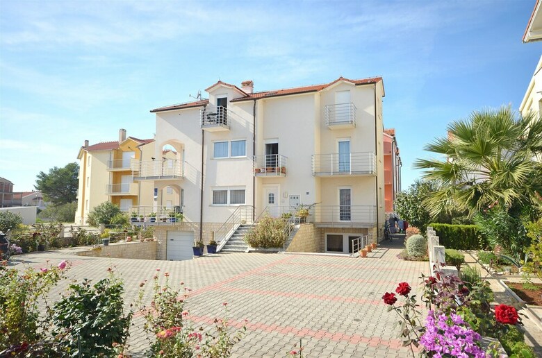 Apartments Mara