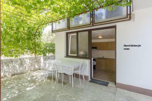 Hostal Rooms Branimir