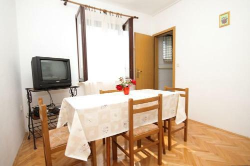 Apartments With A Parking Space Peroj (fazana) - 7516