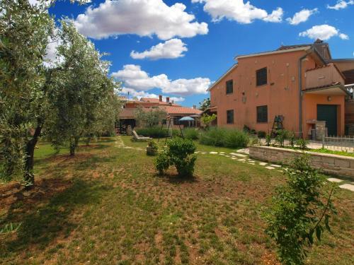 Apartments Maria 64