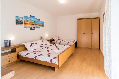 Apartment In Vrbnik/insel Krk 13618