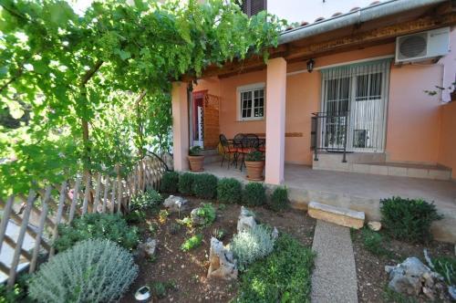 Apartments In Vrbnik/insel Krk 13597