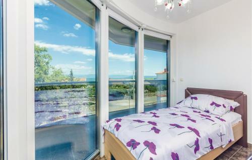 Two-bedroom Apartment In Vrh