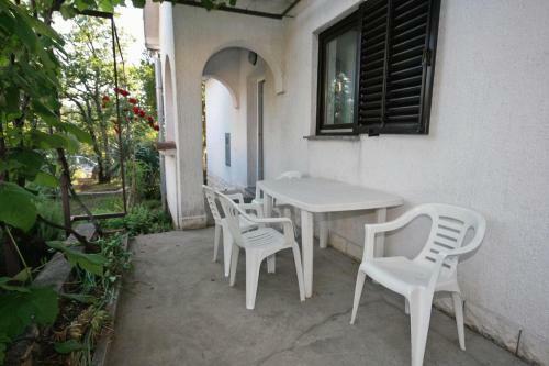 Apartments With A Parking Space Pinezici (Krk) - 5440
