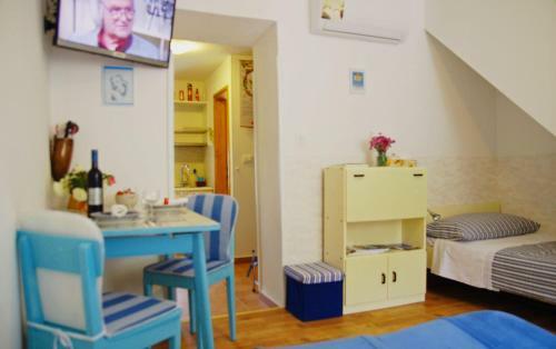 Promenade Apartment