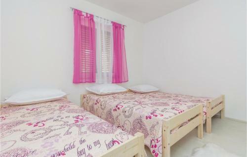 Four-bedroom Holiday Home In Vrsi