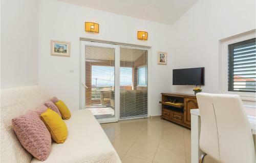 Four-bedroom Holiday Home In Vrsi