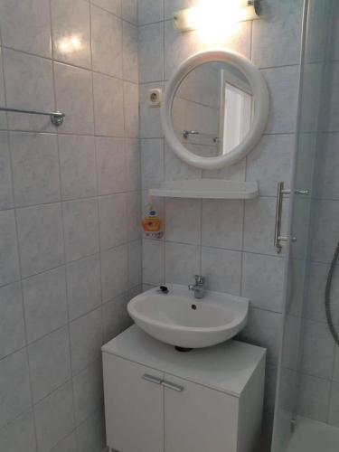 Apartments By The Sea Vrsi - Mulo (zadar) - 5859