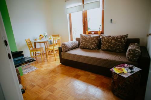 Petros Apartmani