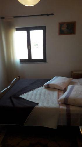 Hostal Apartments And Rooms Ana Pomer 217