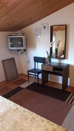 Hostal Apartments And Rooms Ana Pomer 217