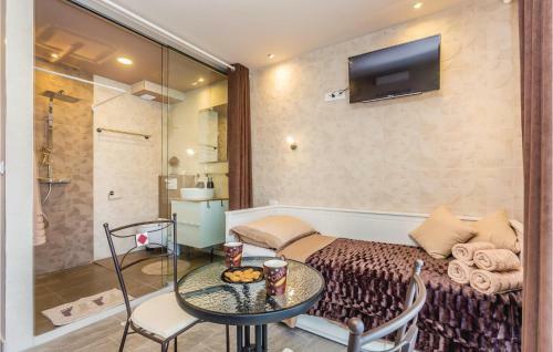 Four-bedroom Holiday Home In Vantacici