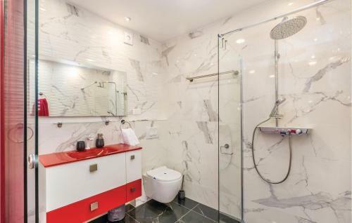 Four-bedroom Holiday Home In Vantacici