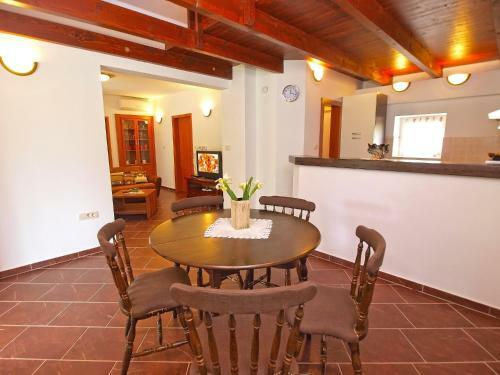 House Franko 1330