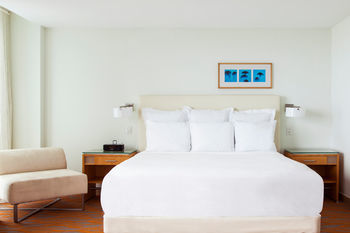 Hotel La Concha Renaissance San Juan Resort
