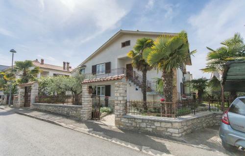 Hostal Apartment Emili