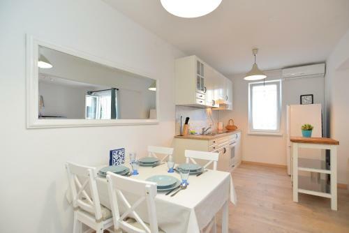 Apartment Mladen 1660