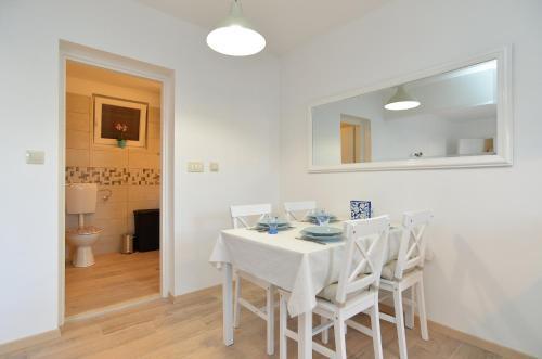 Apartment Mladen 1660