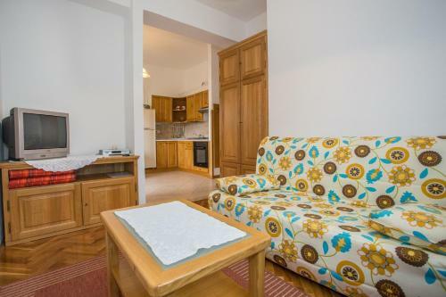 Hostal Apartments Staver