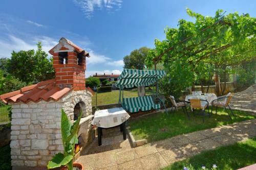 Hostal Apartment Complex Nevia