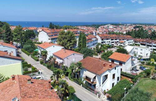 Hostal Apartment Complex Nevia