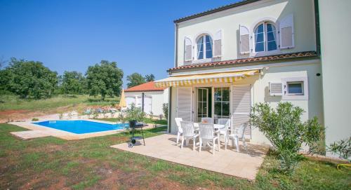 Two-bedroom Villa Bella Vista With Sea View