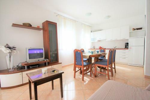 Hostal Apartment Complex Mendikovic