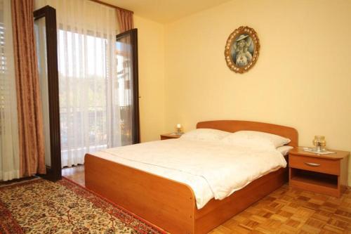 Apartments And Rooms With Parking Space Porec - 6917