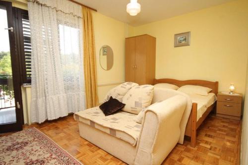 Apartments And Rooms With Parking Space Porec - 6917