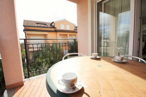 Apartment Bilic With Balcony