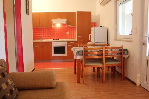 Apartments Nikolina