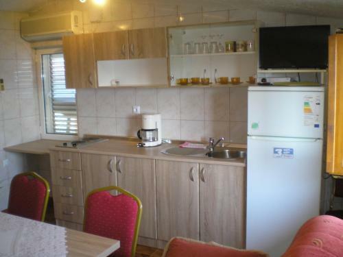 Hostal Pansion Adria Haus