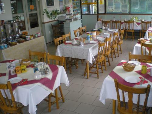 Hostal Pansion Adria Haus