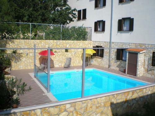 Hostal Pansion Adria Haus