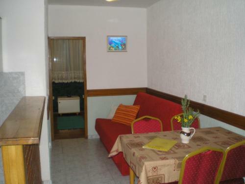 Hostal Pansion Adria Haus