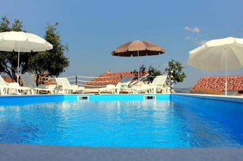 Seaside Apartments With A Swimming Pool Posedarje (novigrad) - 6162