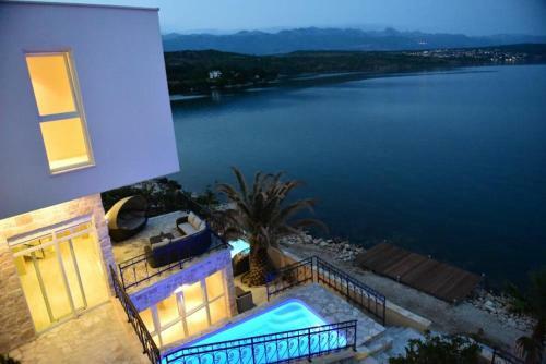 Villa Lotus
