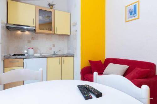 Apartments By The Sea Posedarje (novigrad) - 6190