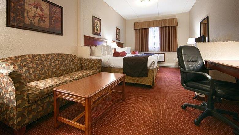 Best Western Plus Sandusky Hot