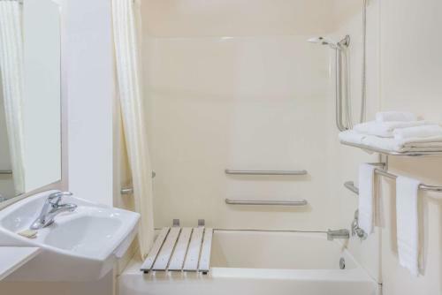 Hotel Super 8 Salina