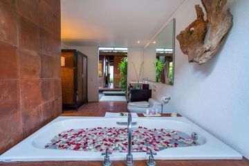 Hotel Maya Loka Villas