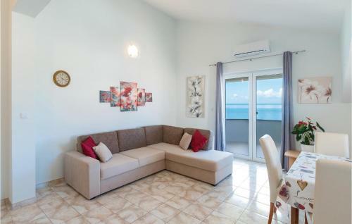 One-bedroom Apartment In Povljana
