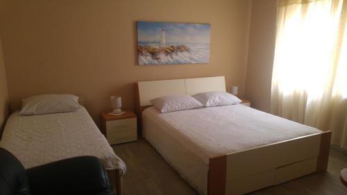 Apartments By The Sea Dinjiska (pag) - 9386