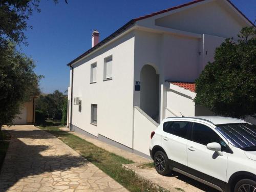 Apartment Povljana 226b