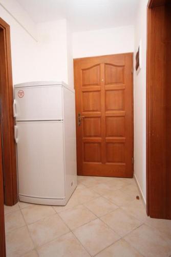 Apartment Povljana 3316d