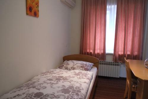 Hostal Guest House Grgin Dol