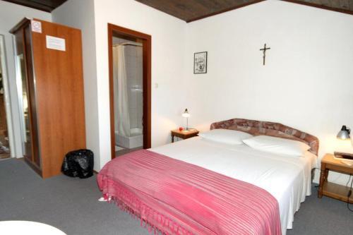 Hostal Double Room Preko 8180c