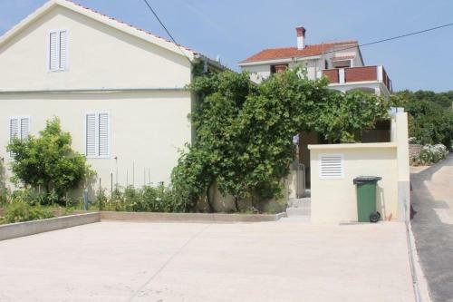 Seaside Holiday House Preko (ugljan) - 12078