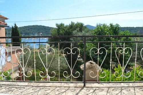 Seaside Holiday House Sutomiscica (ugljan) - 15965