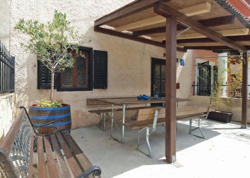 House Selo 672